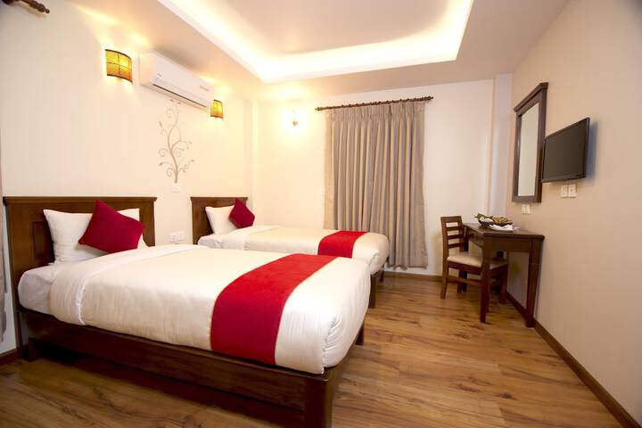 Room 6 of 34