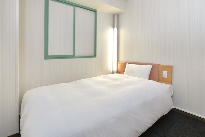 Room 9 of 22