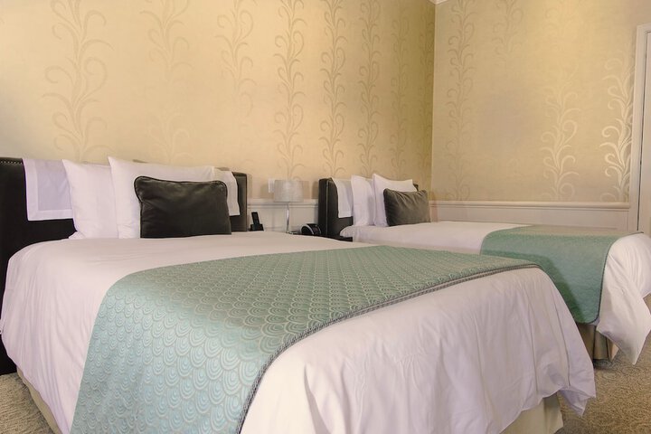 Room 25 of 63