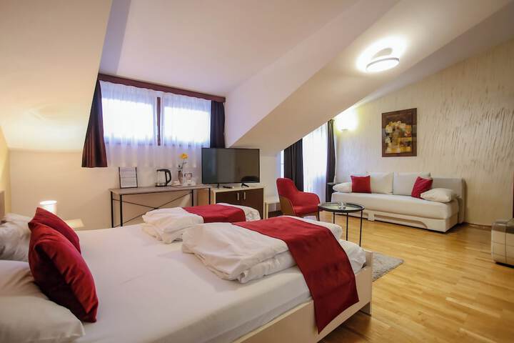 Room 29 of 70