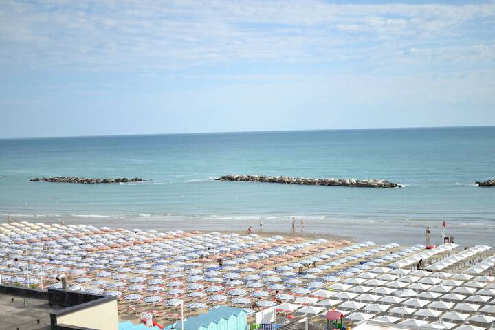 Hotel 153 of 159