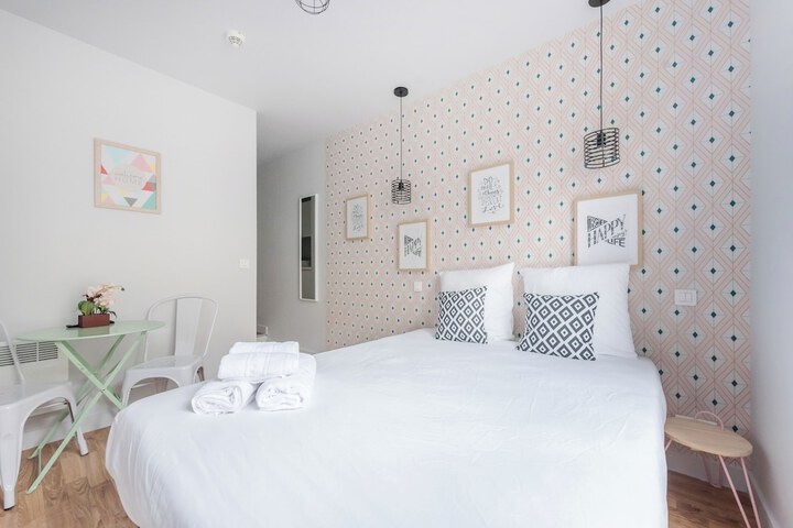 Room 5 of 60