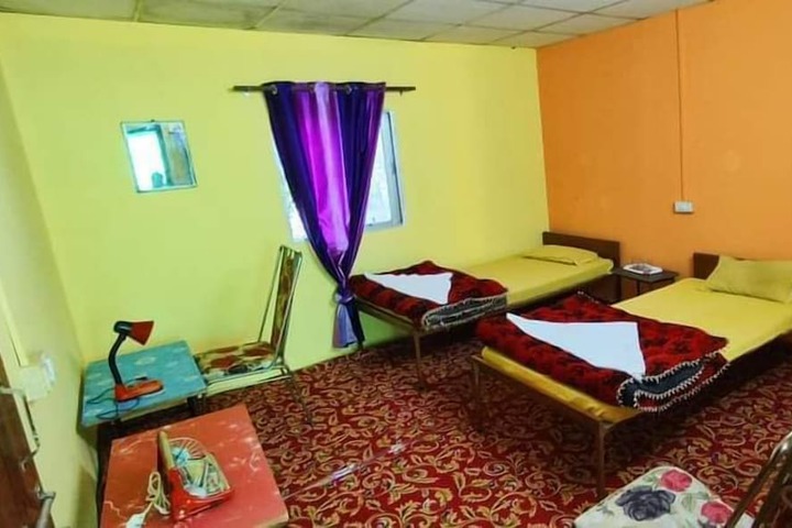 Room 3 of 21