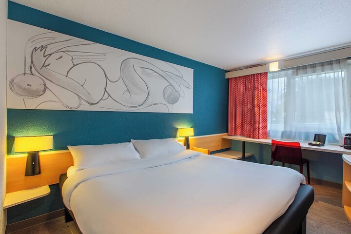 Room 15 of 39