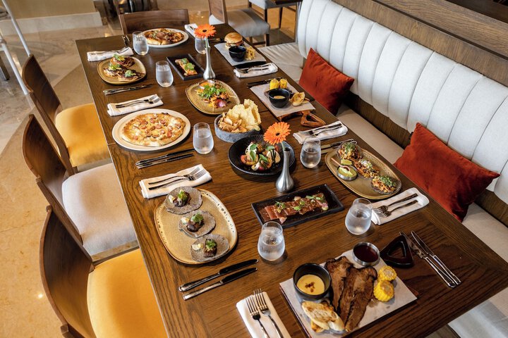 Dining 91 of 139