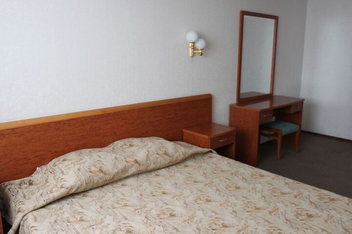 Room 11 of 40