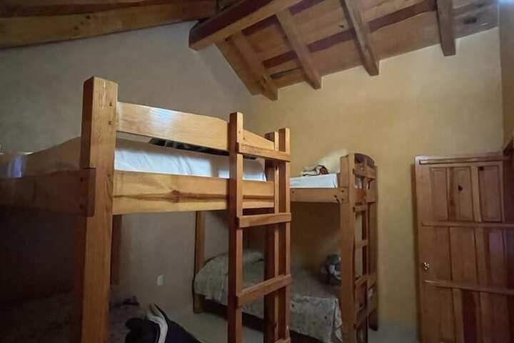 Room 22 of 81