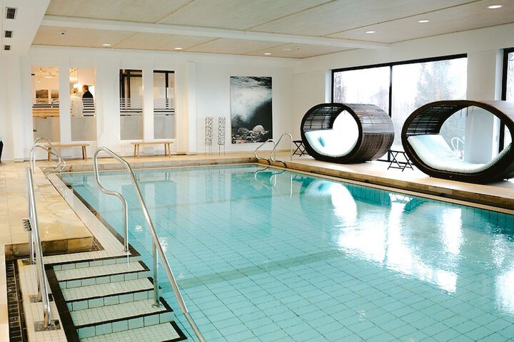Pool 39 of 144