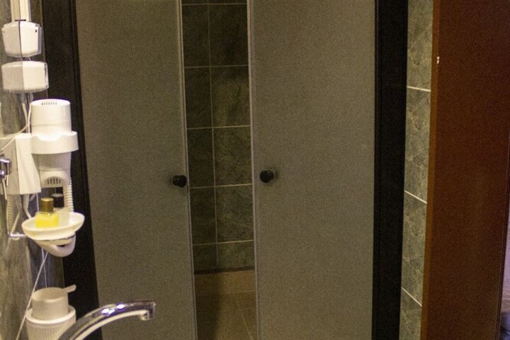 Room 44 of 57