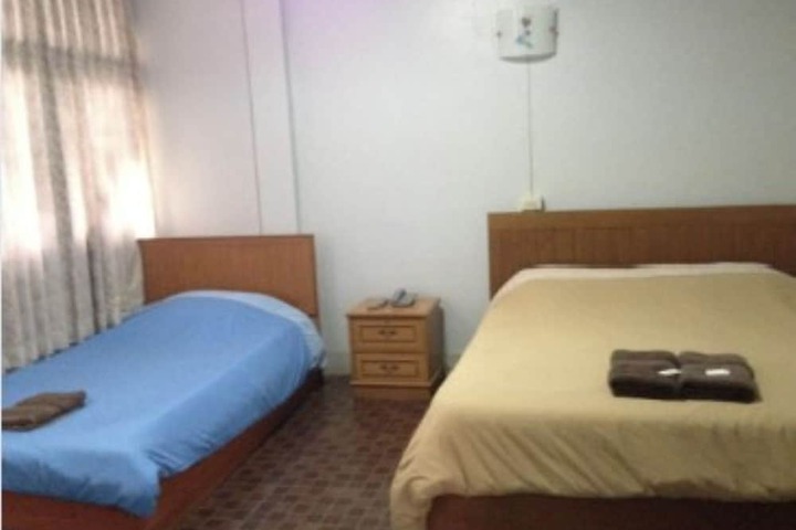 Room 12 of 31