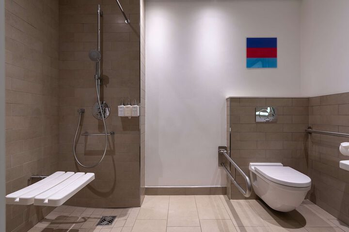 Room 40 of 69