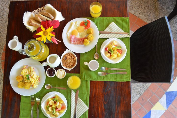 Breakfast/Coffee Service 33 of 48