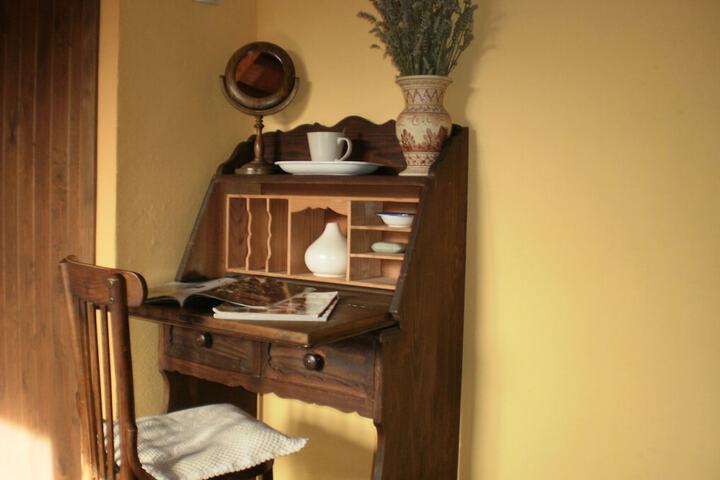 Room 3 of 61