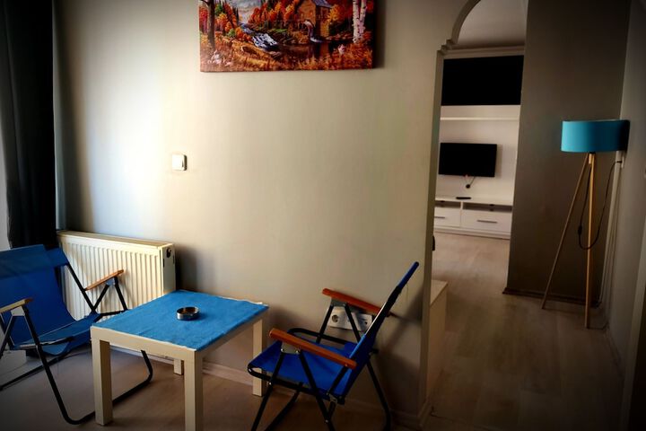 Room 8 of 97