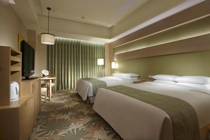 Room 15 of 68