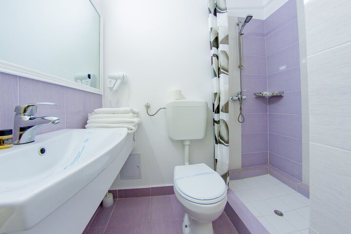 Room 2 of 15