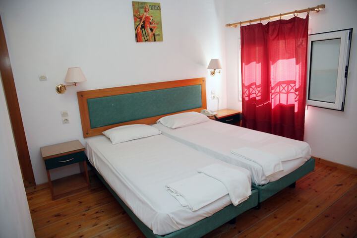 Room 4 of 57