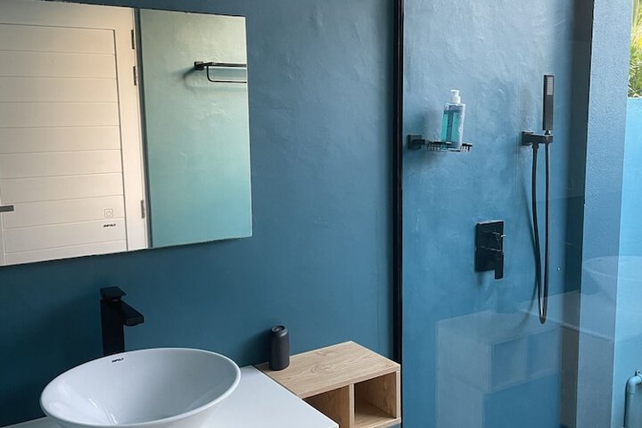 Room 18 of 33
