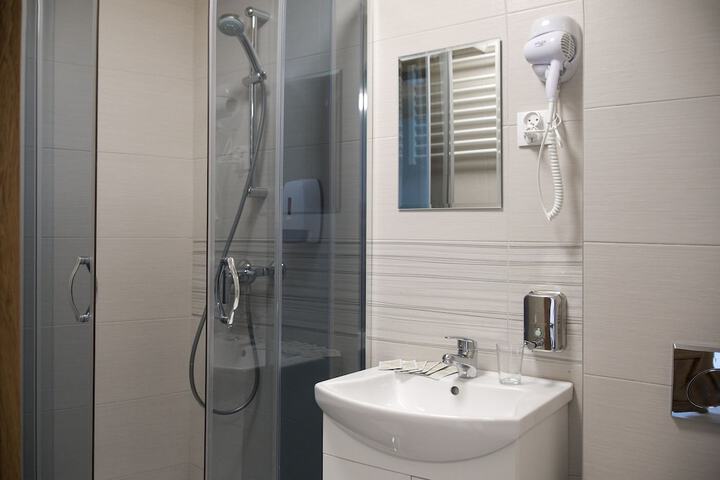 Room 147 of 168