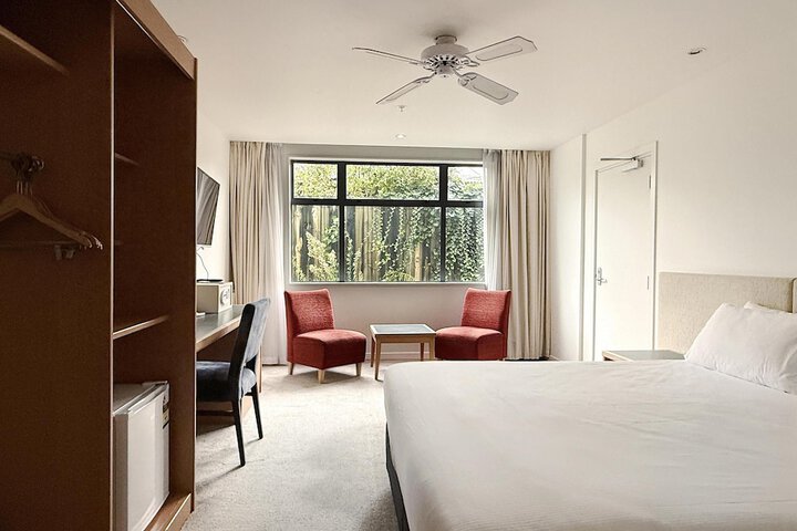 Room 40 of 66