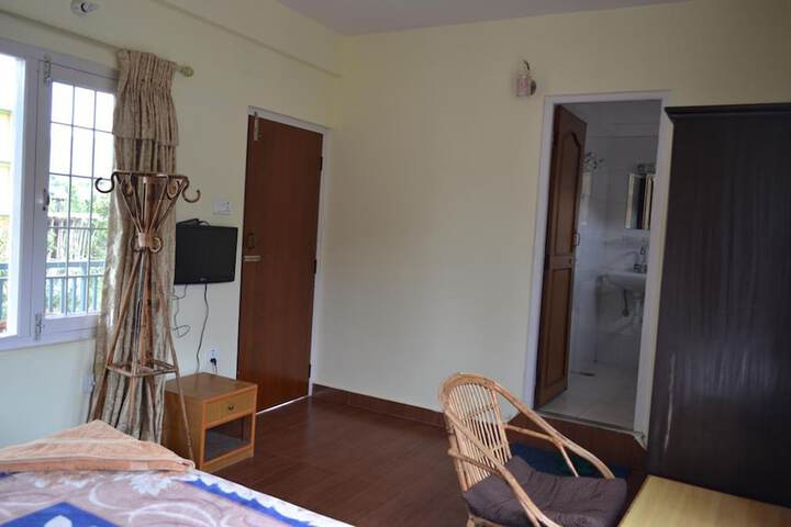 Room 6 of 35