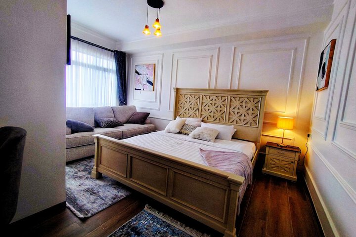 Room 17 of 36