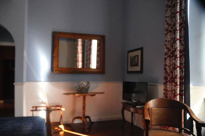 Room 5 of 44