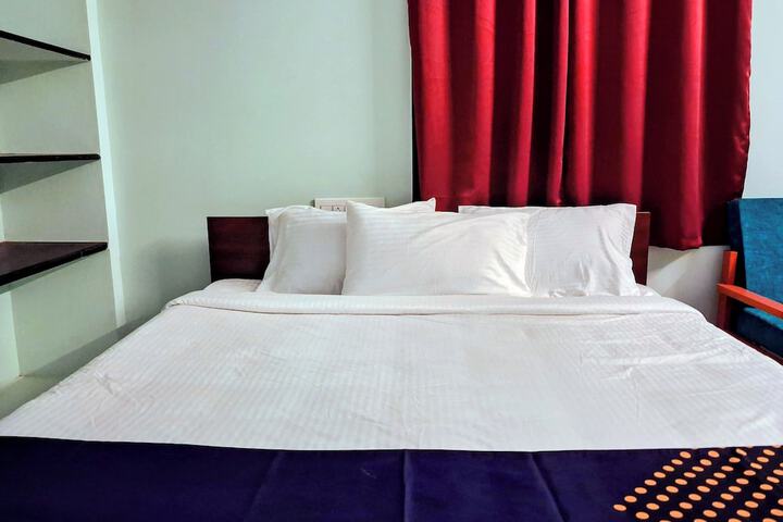 Room 25 of 63