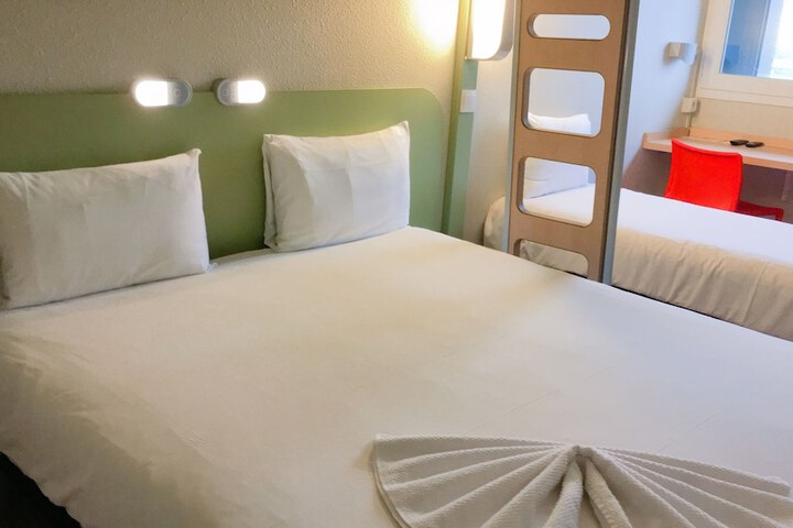 Room 8 of 39