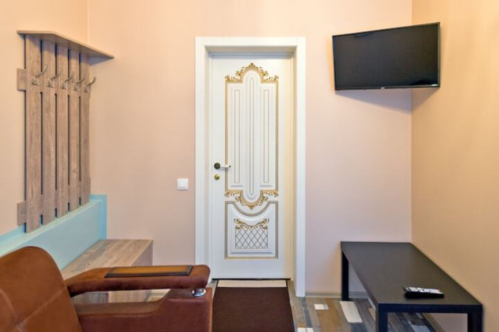 Room 21 of 36