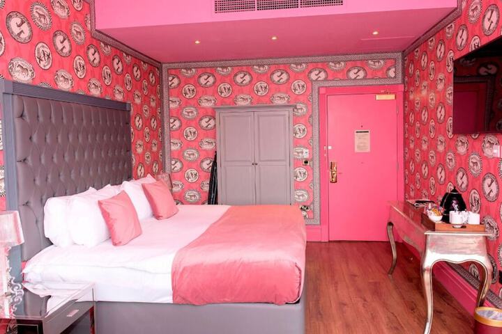 Room 63 of 194