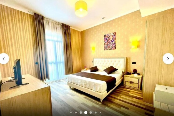 Room 13 of 62