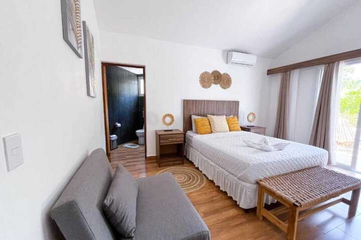 Room 5 of 33