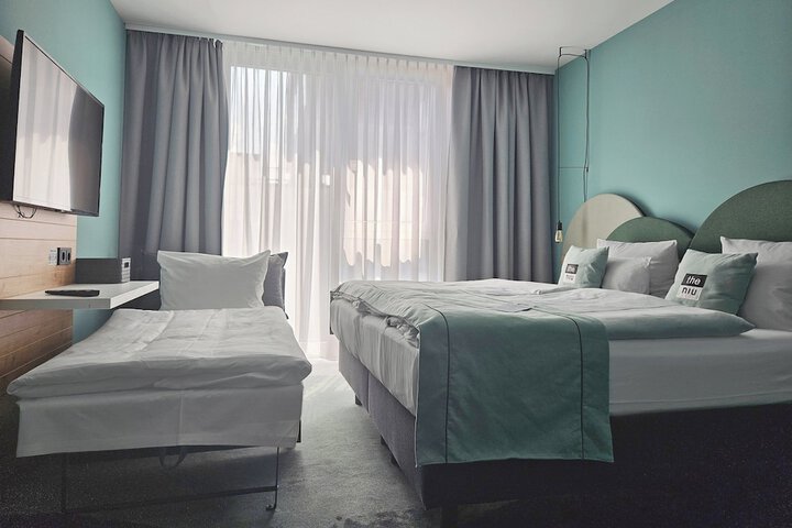 Room 11 of 40
