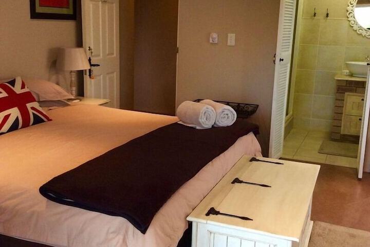 Room 3 of 20