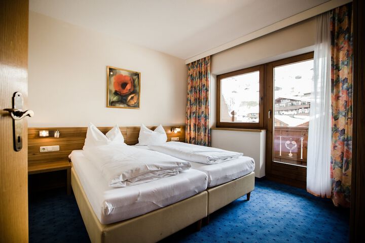 Room 16 of 89