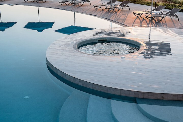 Pool 173 of 340
