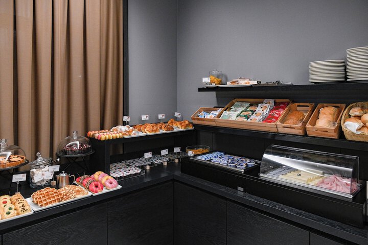 Dining 73 of 104