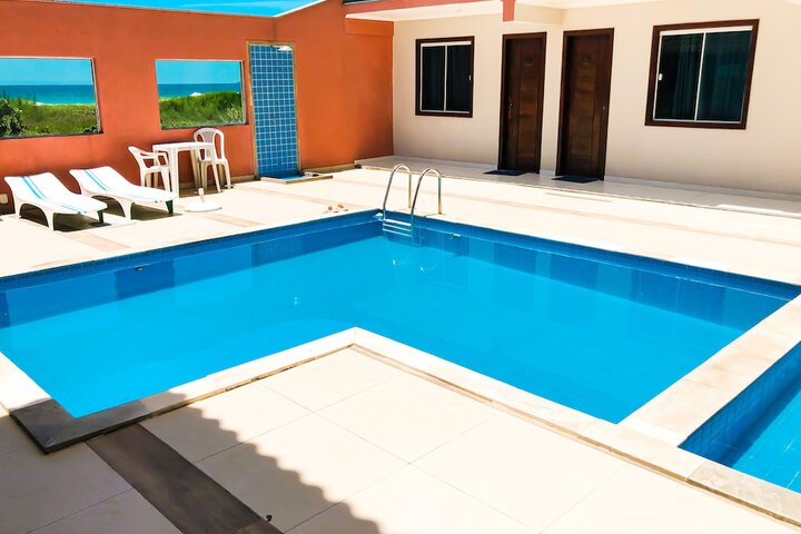 Pool 115 of 159