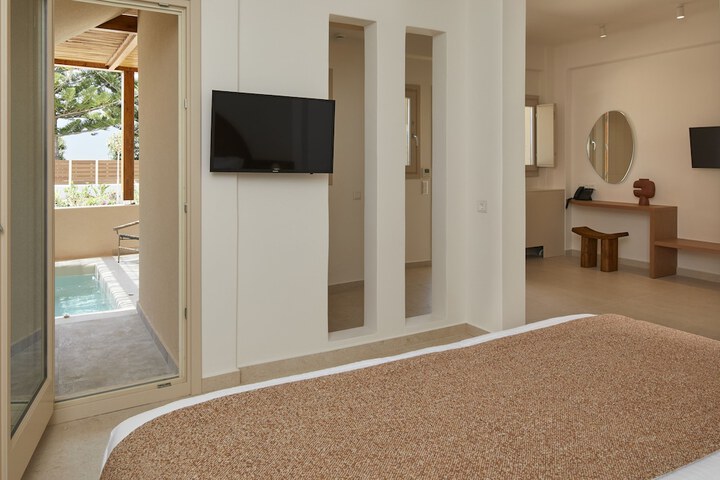 Room 30 of 122