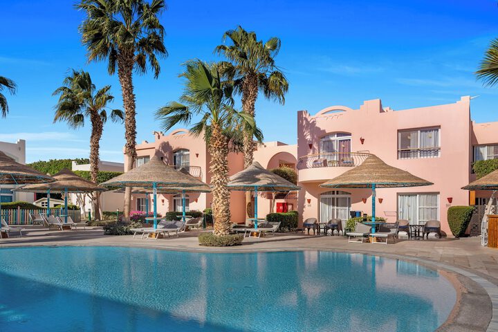 Hotel with Pool