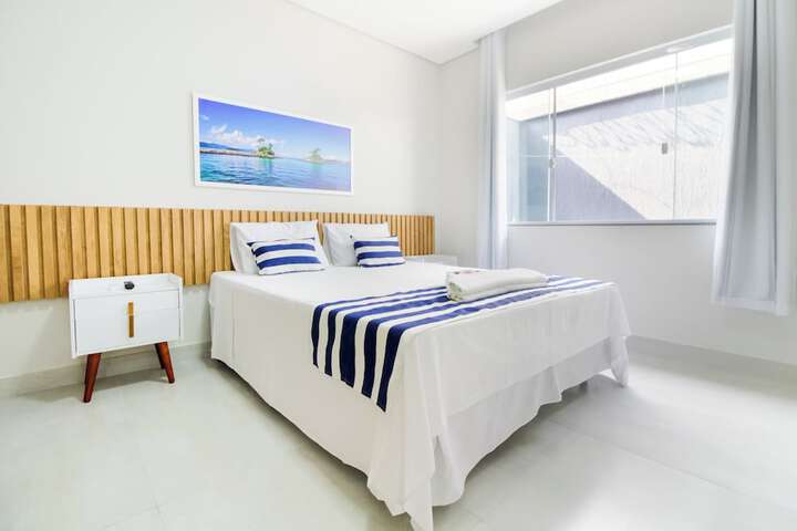 Room 42 of 185