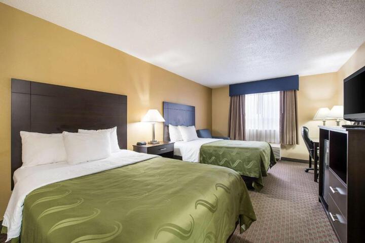 2 Double Beds (1 of 5)