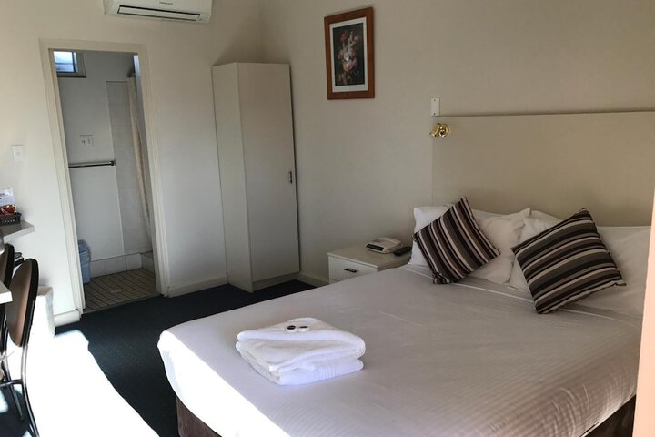 Room 7 of 20
