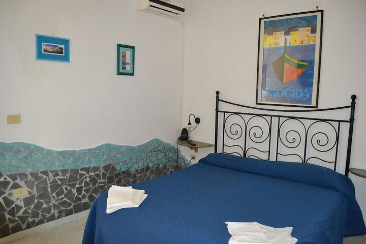 Room 9 of 41