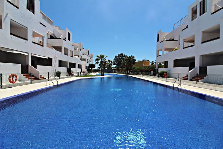 Pool 10 of 17