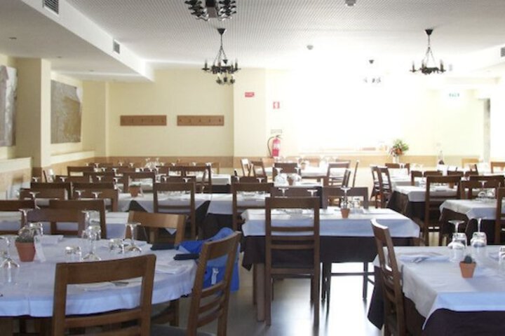 Dining 50 of 78
