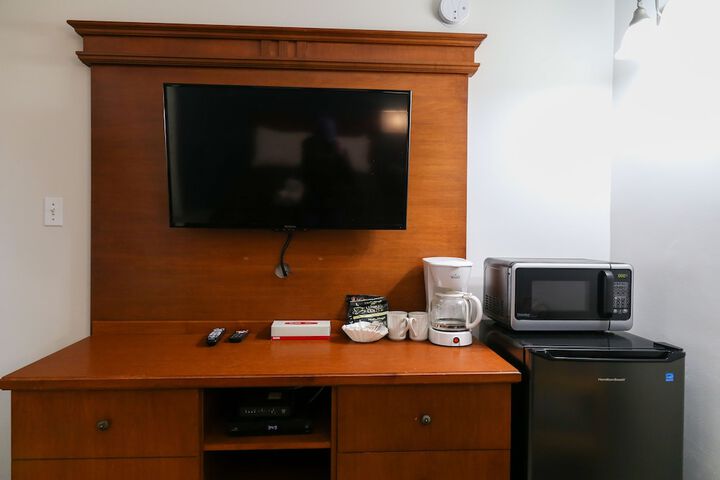 Room 25 of 61