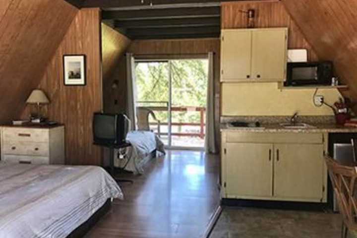 Room 10 of 112