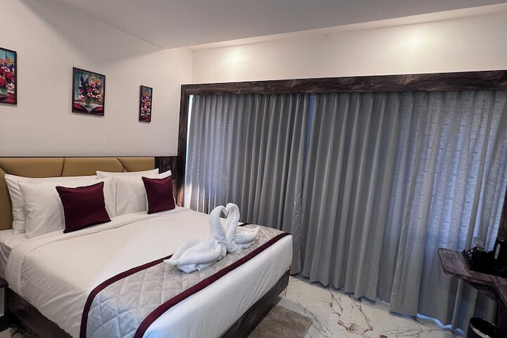 Room 11 of 20